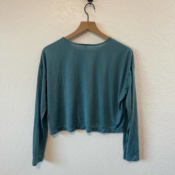 Athleta Vapor Long Sleeve Crewneck Pullover Cropped Top Dark Surf Teal Blue M - Picture 7 of 11